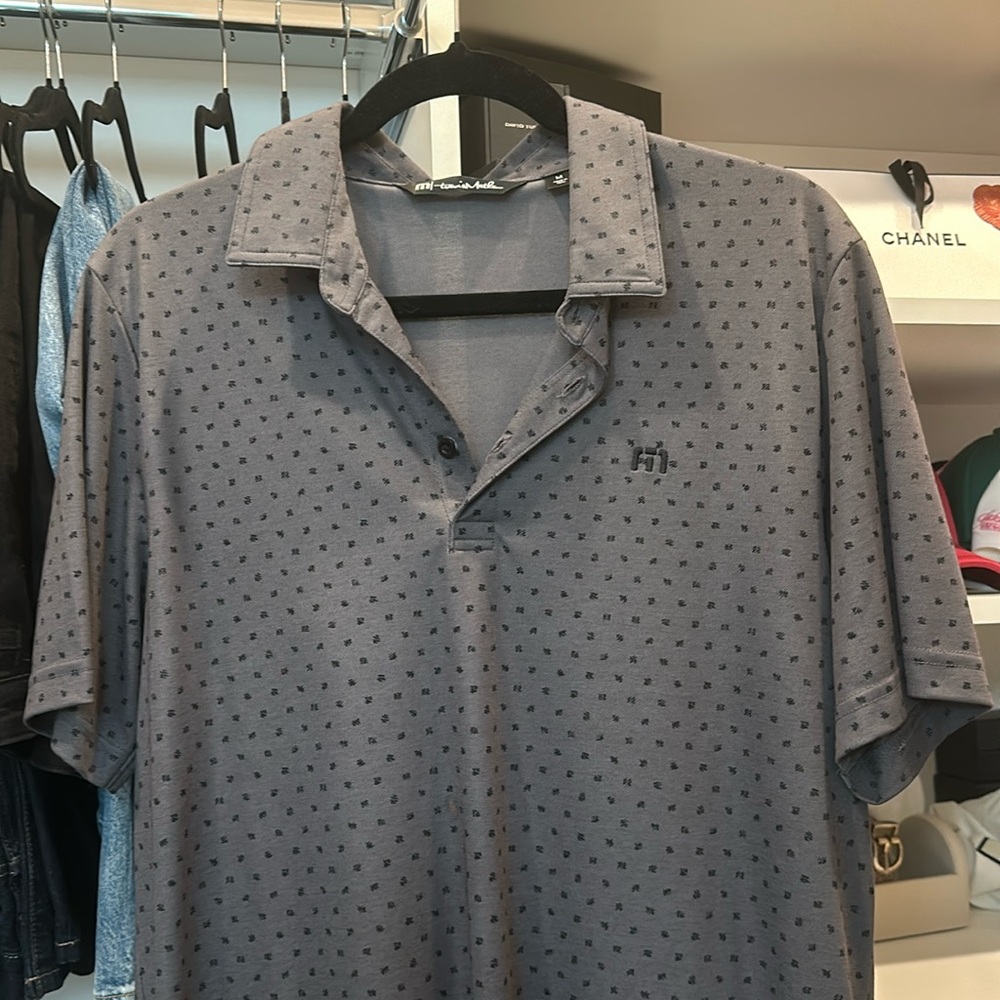 Travis Matthew golf polo size M